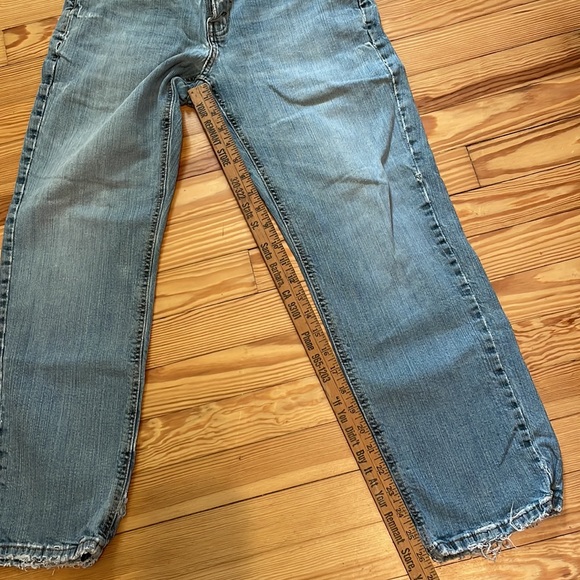 ⚡️PRICE DROP! Levi’s signature jeans. Great boyfriend cut with a little stretch. - Picture 10 of 10